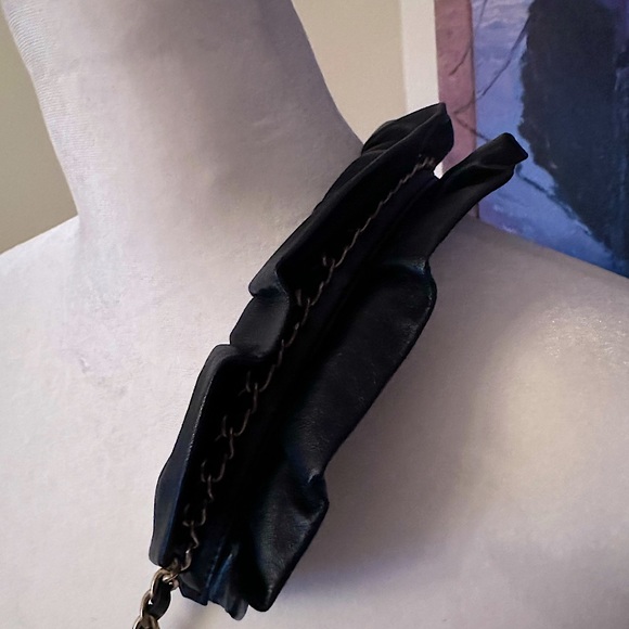 Chanel black lambskin romance mini with brushed gold hardware - Picture 15 of 16